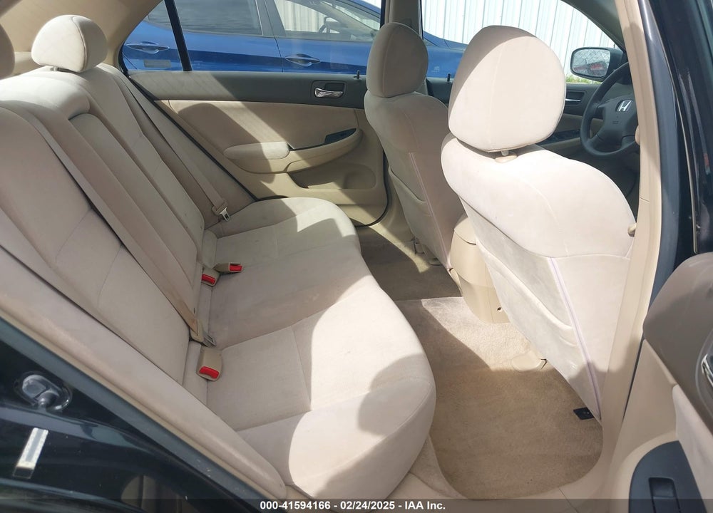 2004 HONDA ACCORD 2.4 LX VIN: JHMCM56364C038433