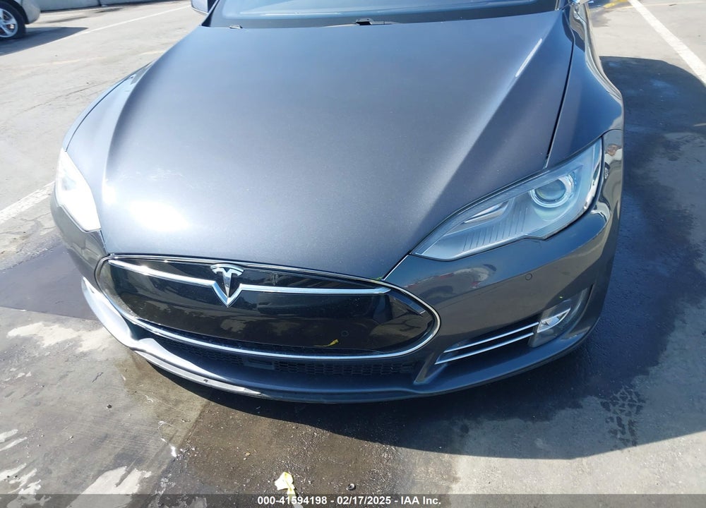 2015 TESLA MODEL S 85D/P85D VIN: 5YJSA1E41FF110217