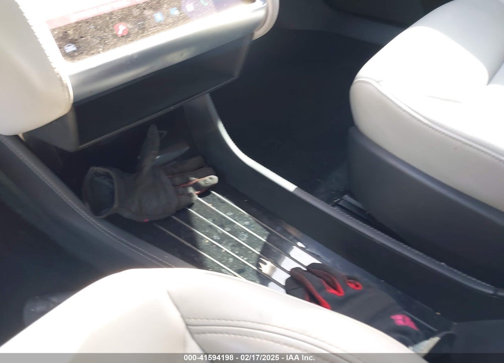 2015 TESLA MODEL S 85D/P85D VIN: 5YJSA1E41FF110217