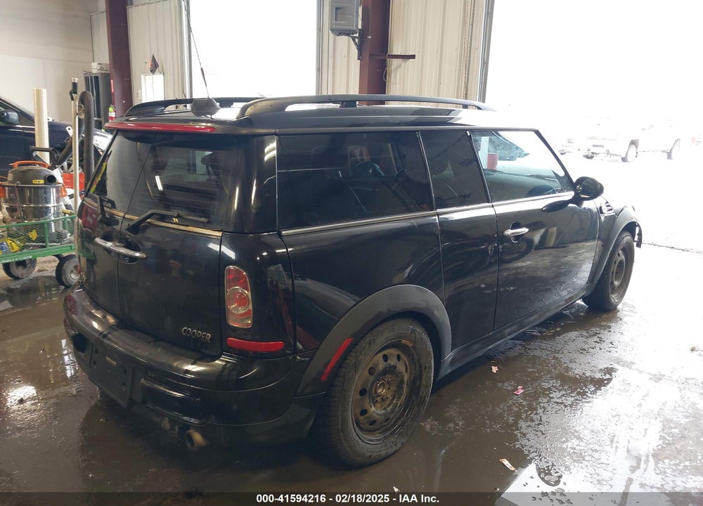 2011 MINI COOPER CLUBMAN VIN: WMWZF3C50BT188693