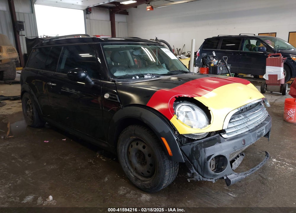 2011 MINI COOPER CLUBMAN VIN: WMWZF3C50BT188693