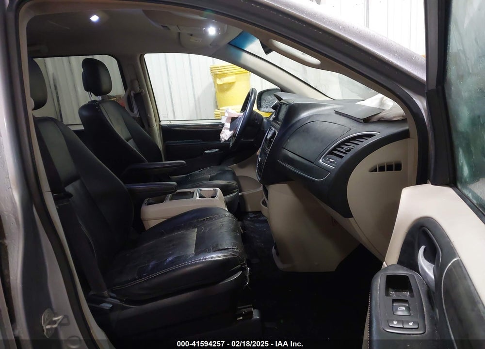 2016 CHRYSLER TOWN & COUNTRY TOURING VIN: 2C4RC1BG4GR157237