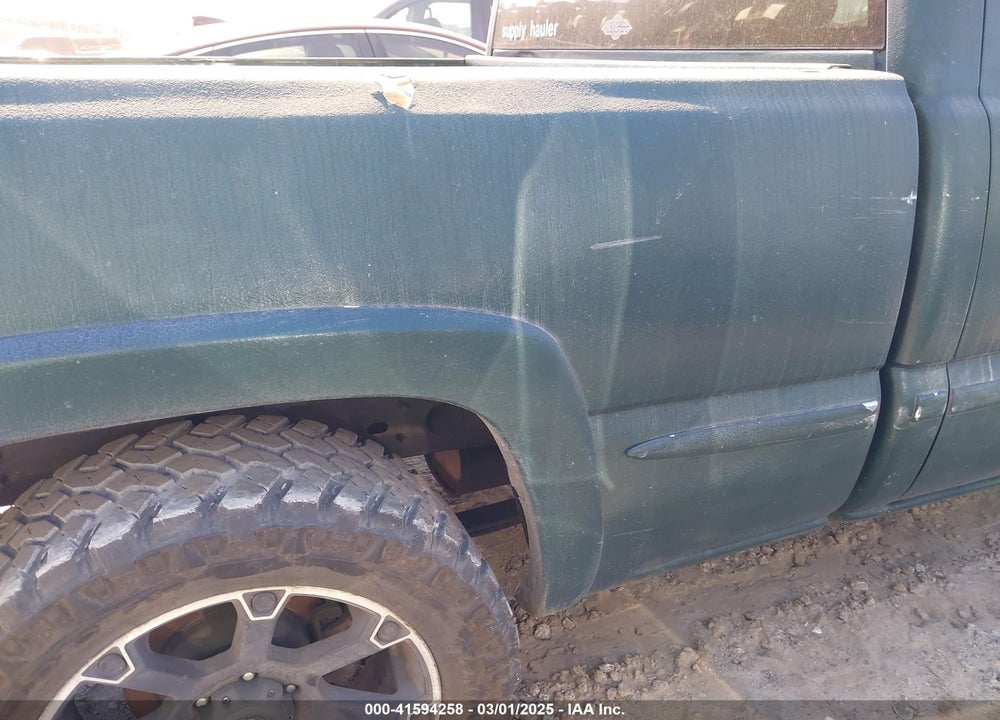 2001 GMC SIERRA 1500 VIN: 2GTEC19T311321956