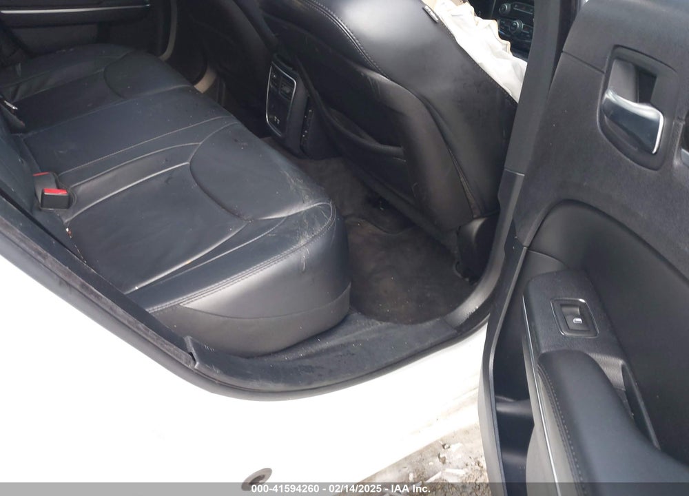 2015 CHRYSLER 300 VIN: 2C3CCAAGXFH785805