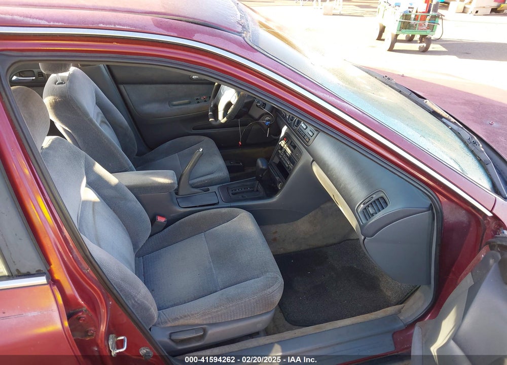 1997 HONDA ACCORD LX VIN: 1HGCD5630VA117449