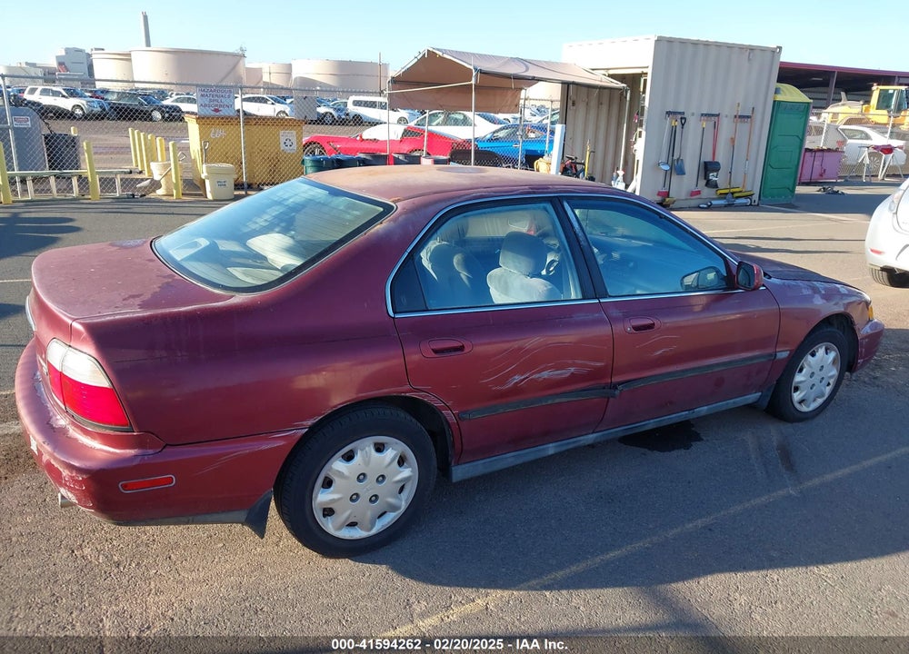 1997 HONDA ACCORD LX VIN: 1HGCD5630VA117449