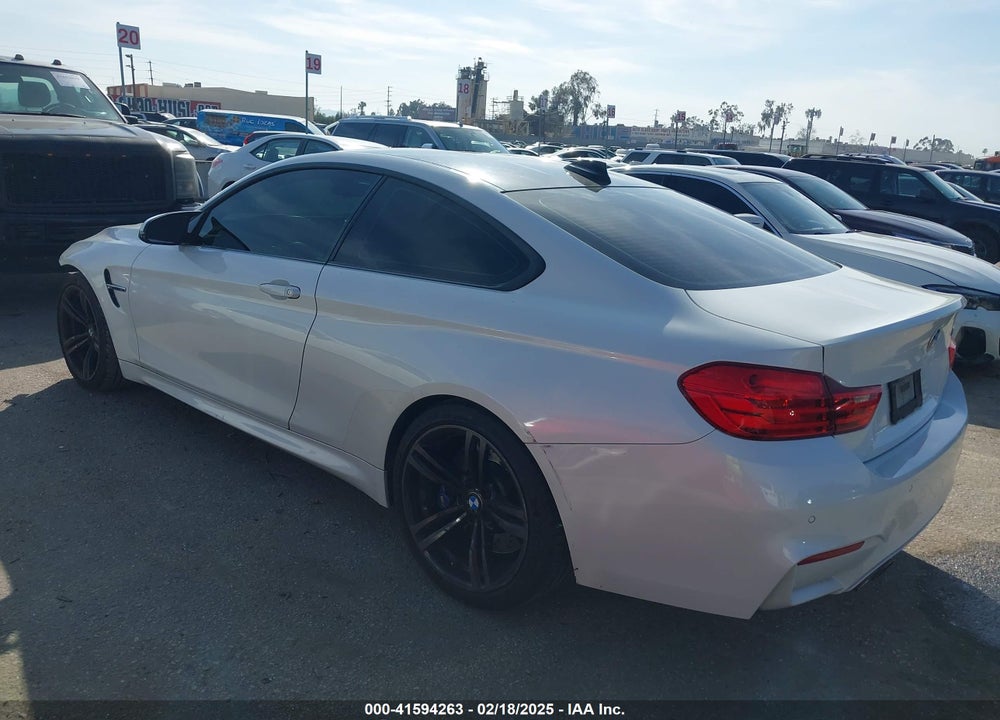 2015 BMW M4 VIN: WBS3R9C51FK331531
