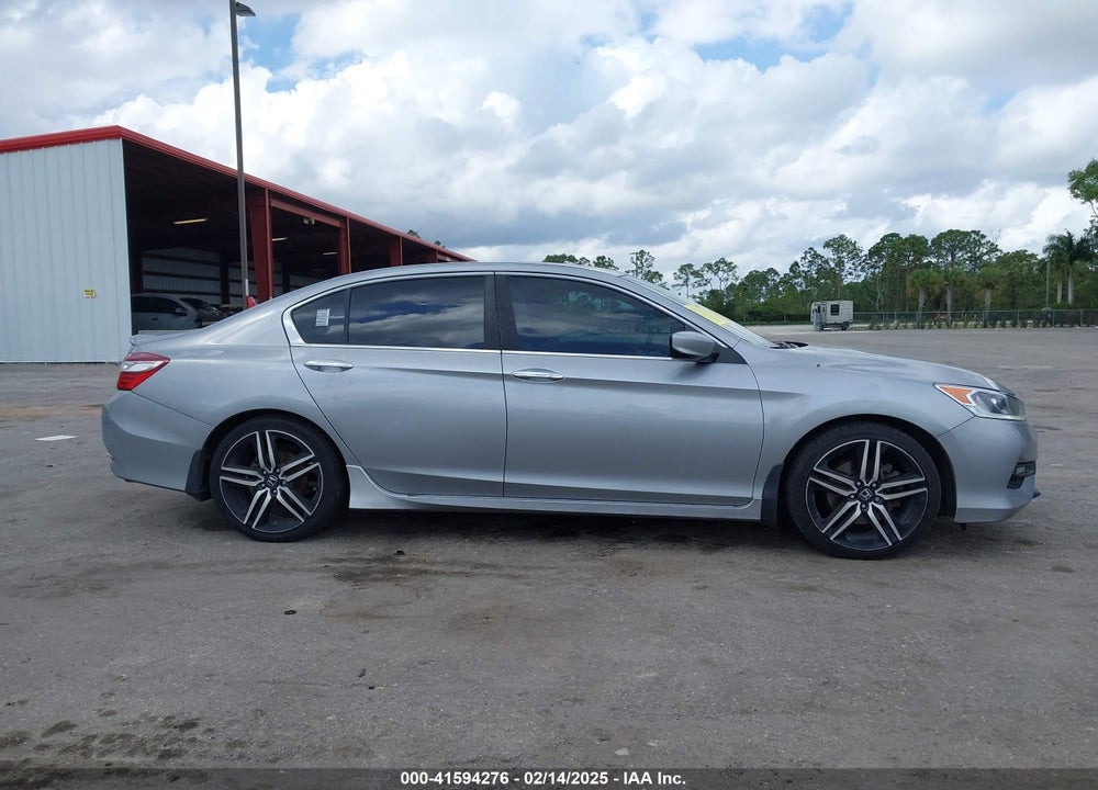 2017 HONDA ACCORD VIN: 1HGCR2F18HA203420