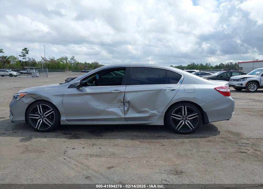 2017 HONDA ACCORD VIN: 1HGCR2F18HA203420