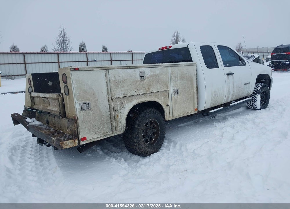 2011 CHEVROLET SILVERADO 2500HD WORK TRUCK VIN: 1GC2KVCGXBZ283269
