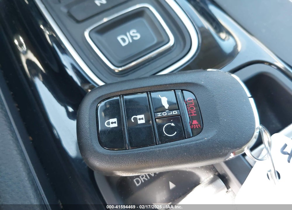2023 HONDA PILOT 2WD EX-L 8 PASSENGER VIN: 5FNYG2H42PB001292