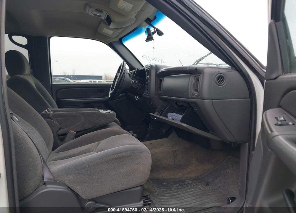 2005 CHEVROLET SILVERADO 2500HD LS VIN: 1GCHK23U25F839031