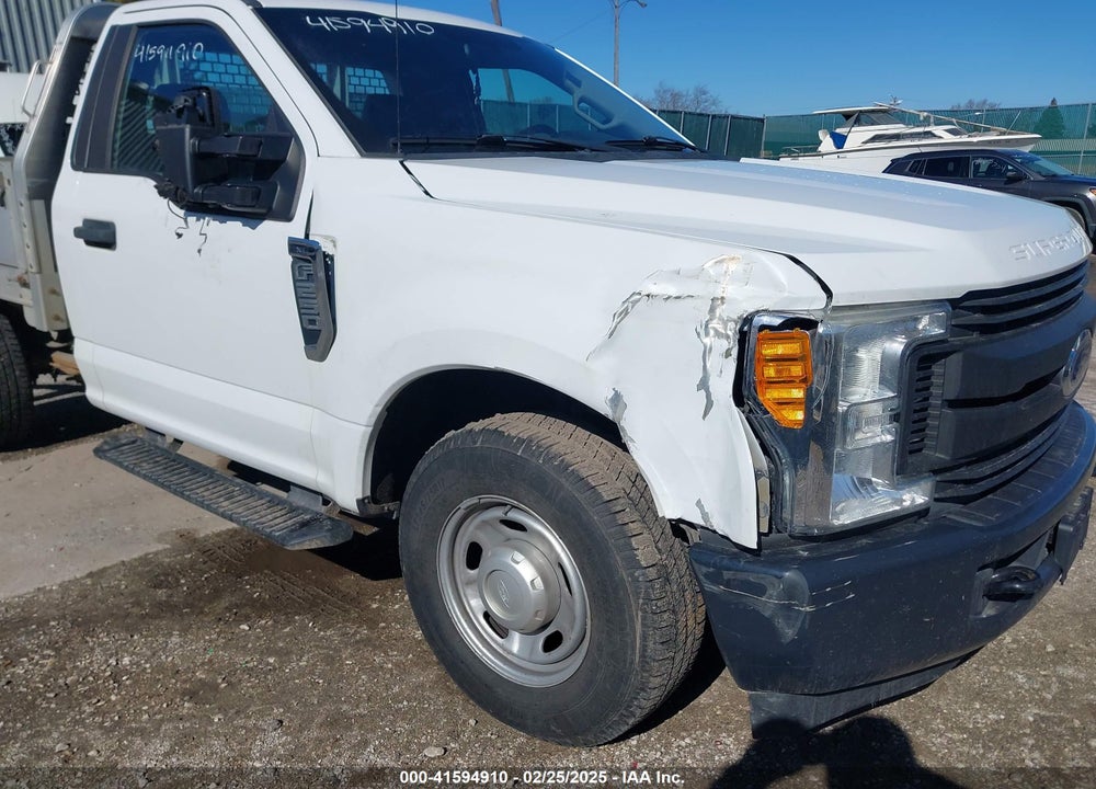 2017 FORD F-250 VIN: 1FDBF2A60HEC81930