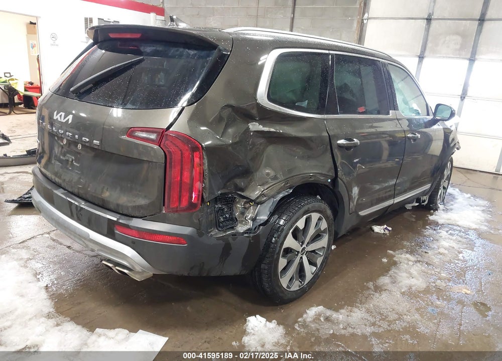 2022 KIA TELLURIDE S VIN: 5XYP6DHC4NG200609