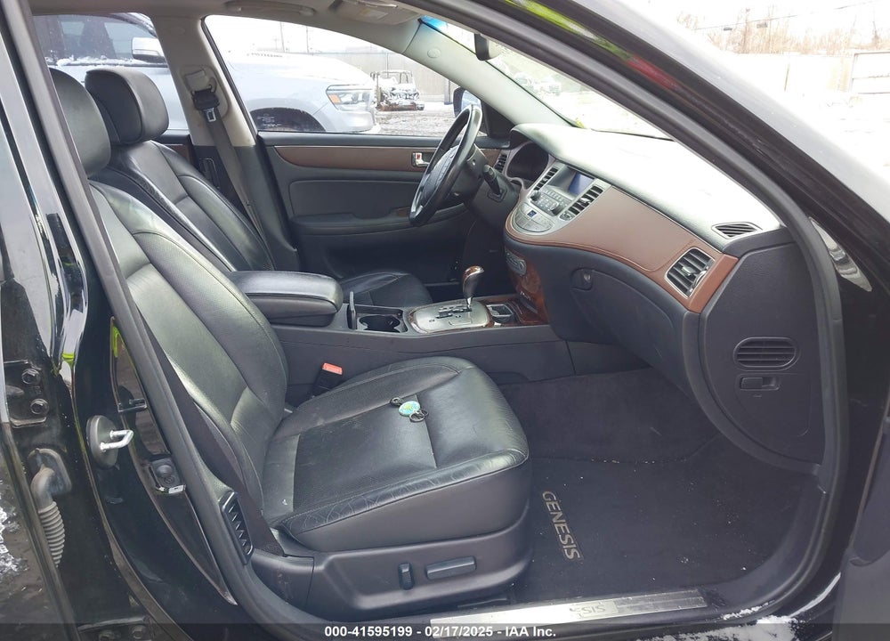 2009 HYUNDAI GENESIS VIN: KMHGC46E89U018294