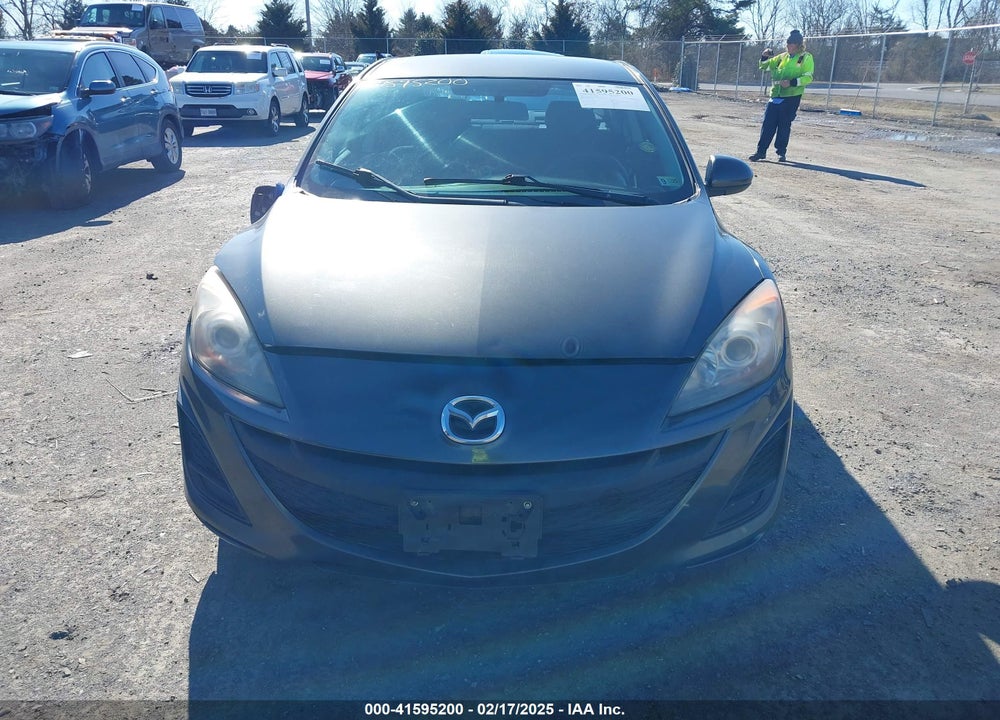 2011 MAZDA 3 I TOURING VIN: JM1BL1VF1B1368204