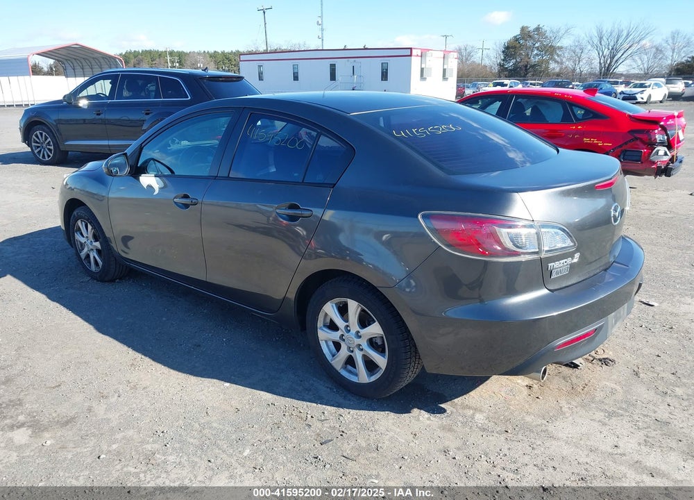 2011 MAZDA 3 I TOURING VIN: JM1BL1VF1B1368204