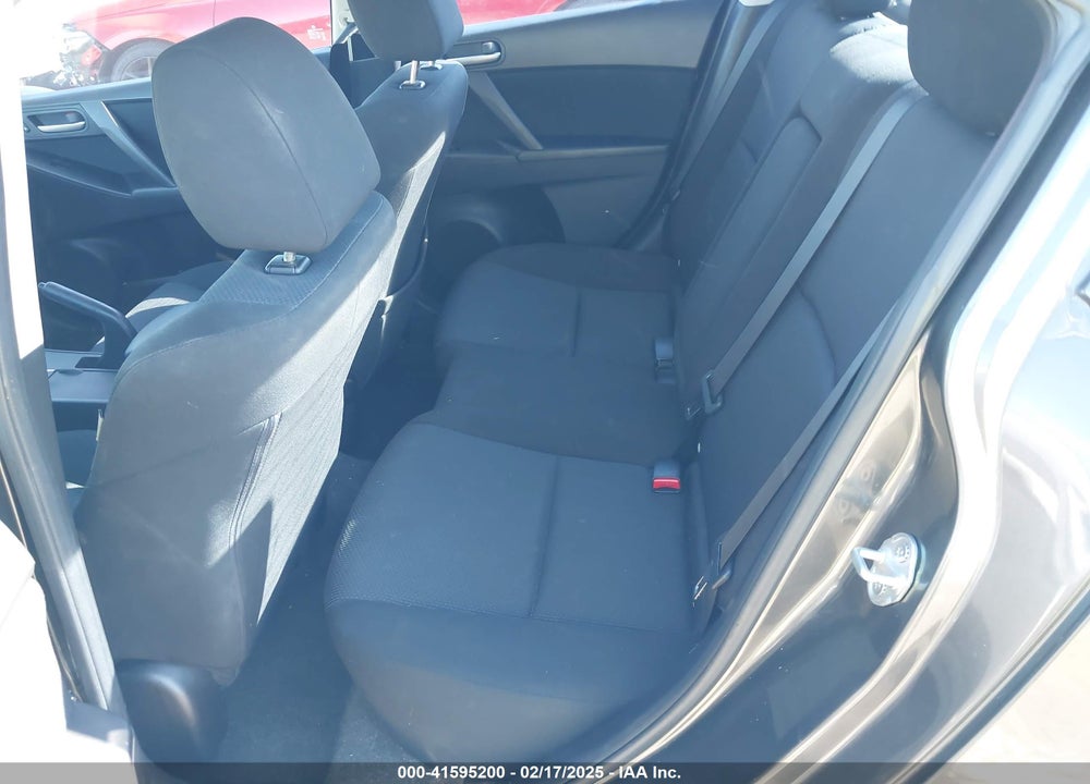 2011 MAZDA 3 I TOURING VIN: JM1BL1VF1B1368204