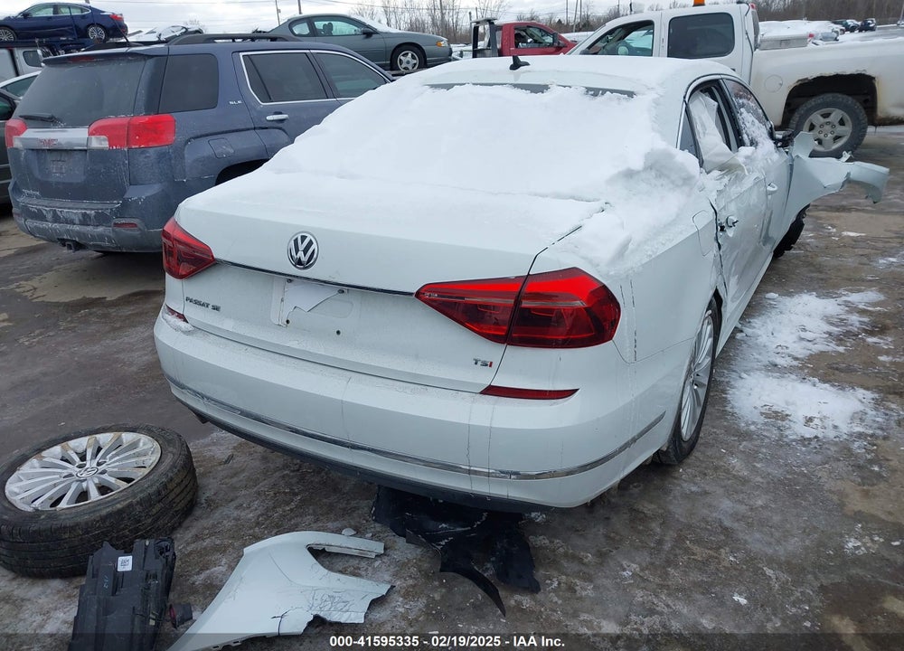 2017 VOLKSWAGEN PASSAT VIN: 1VWBT7A30HC039387