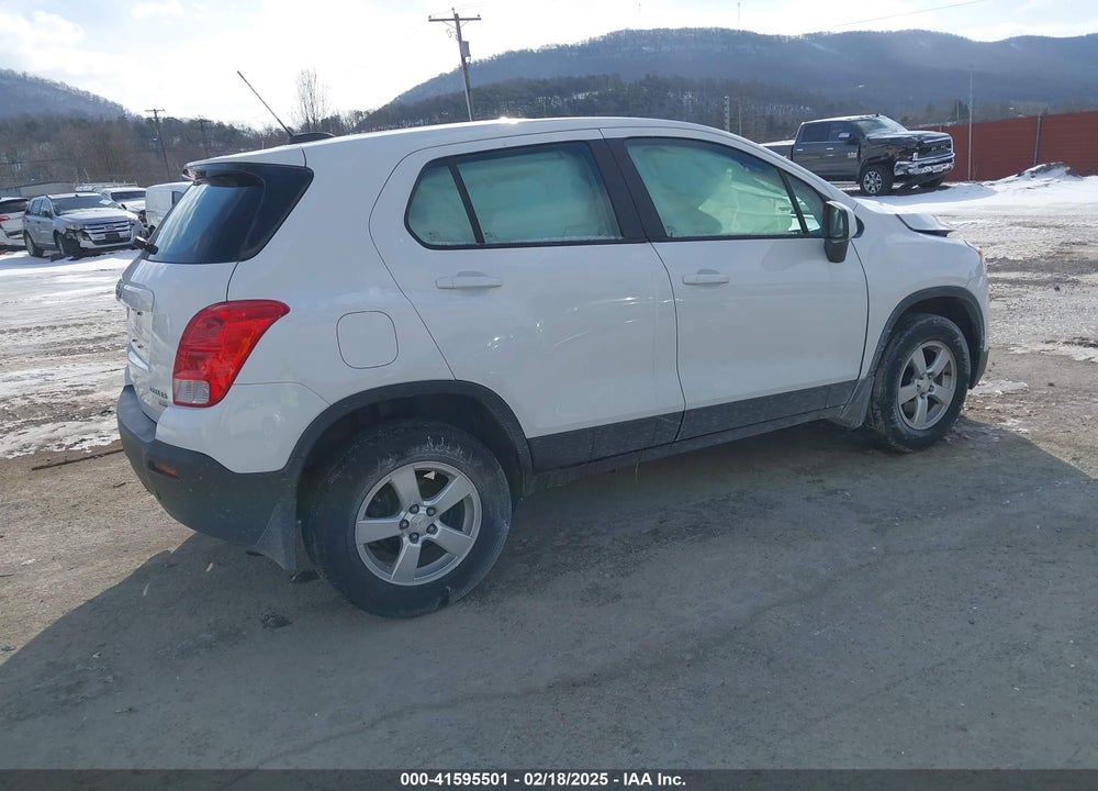 2016 CHEVROLET TRAX 1LS VIN: 3GNCJNSB2GL182925