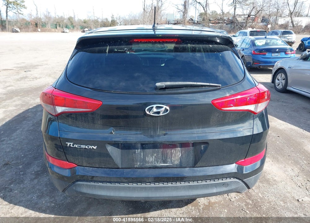 2018 HYUNDAI TUCSON SE VIN: KM8J23A43JU615374