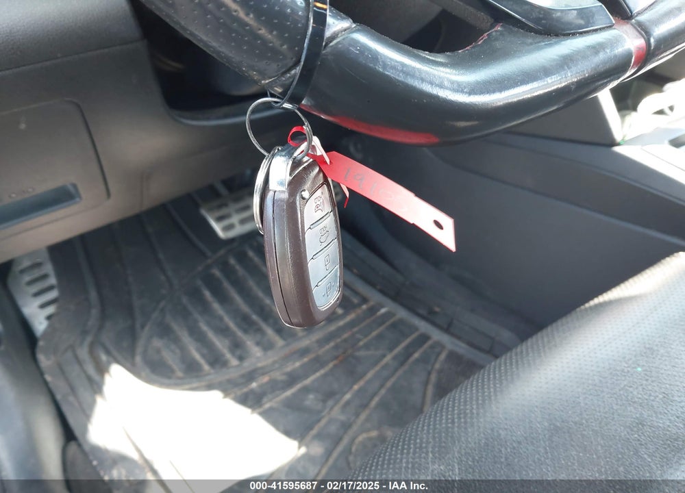 2018 HYUNDAI ELANTRA VIN: KMHD04LB2JU723537