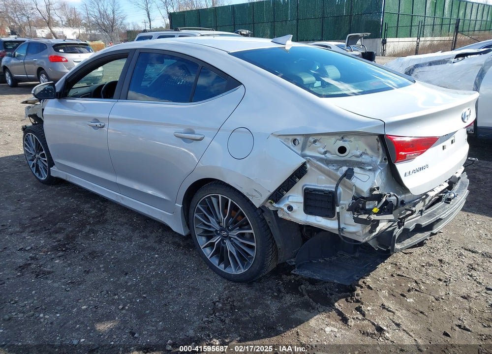 2018 HYUNDAI ELANTRA VIN: KMHD04LB2JU723537