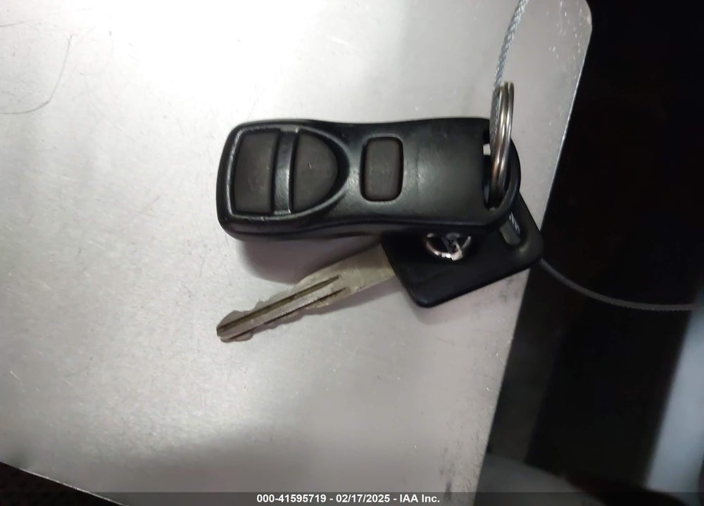 2005 NISSAN XTERRA S VIN: 5N1AN08W85C624998