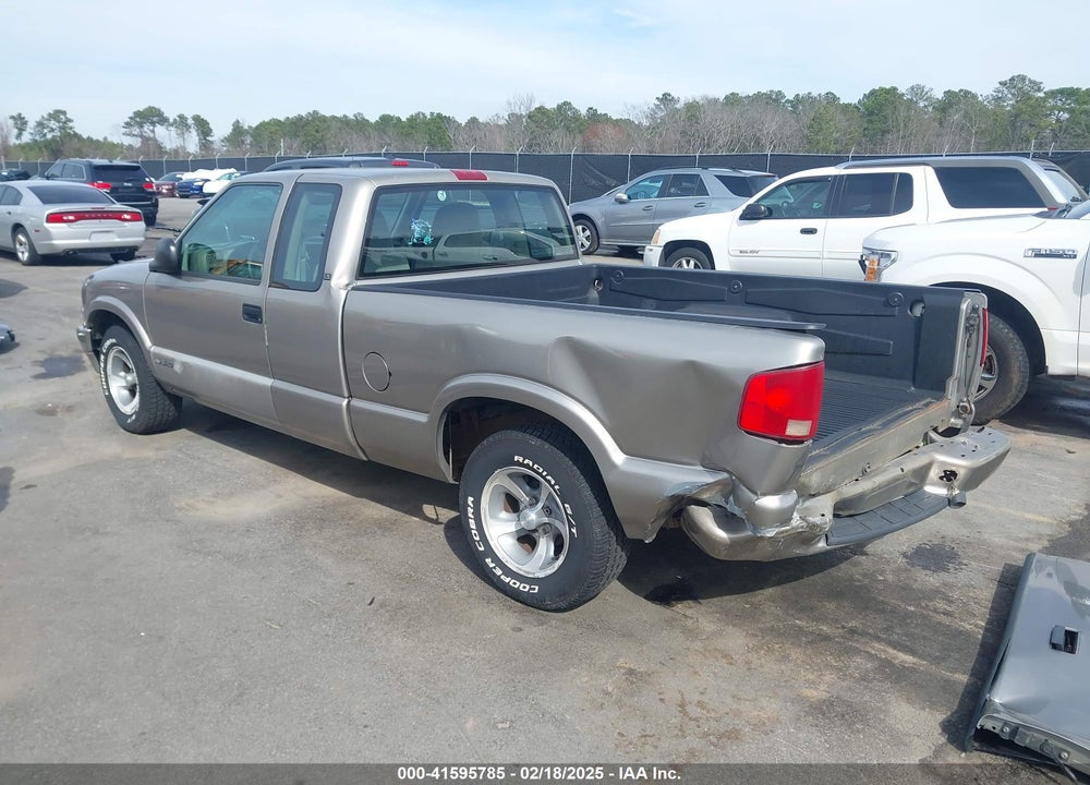 1998 CHEVROLET S-10 LS FLEETSIDE VIN: 1GCCS1940WK110207