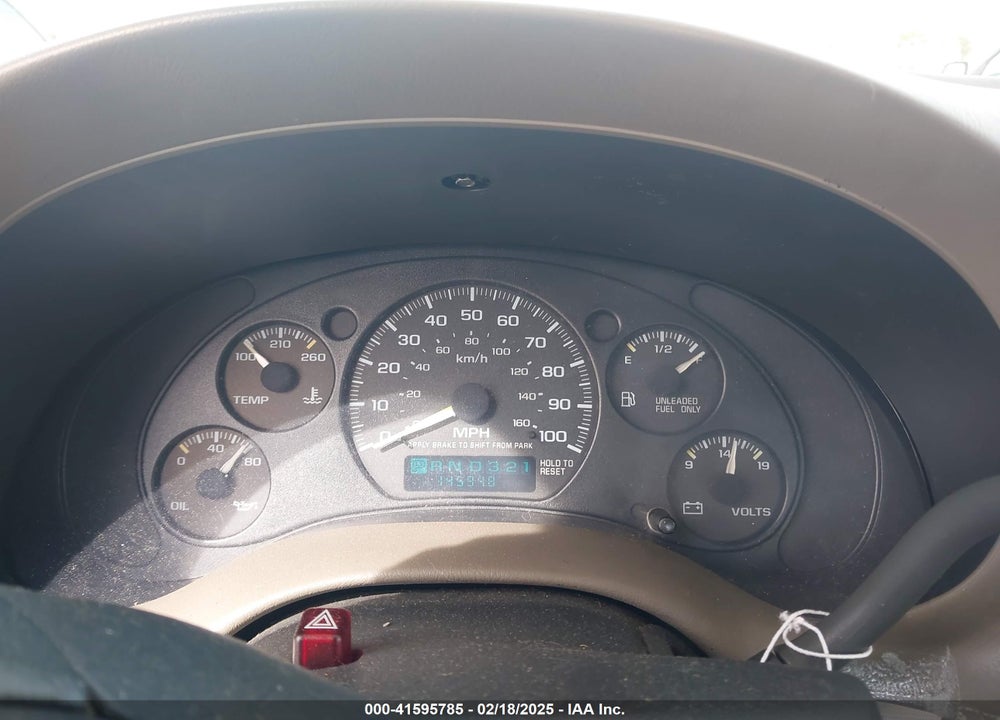 1998 CHEVROLET S-10 LS FLEETSIDE VIN: 1GCCS1940WK110207