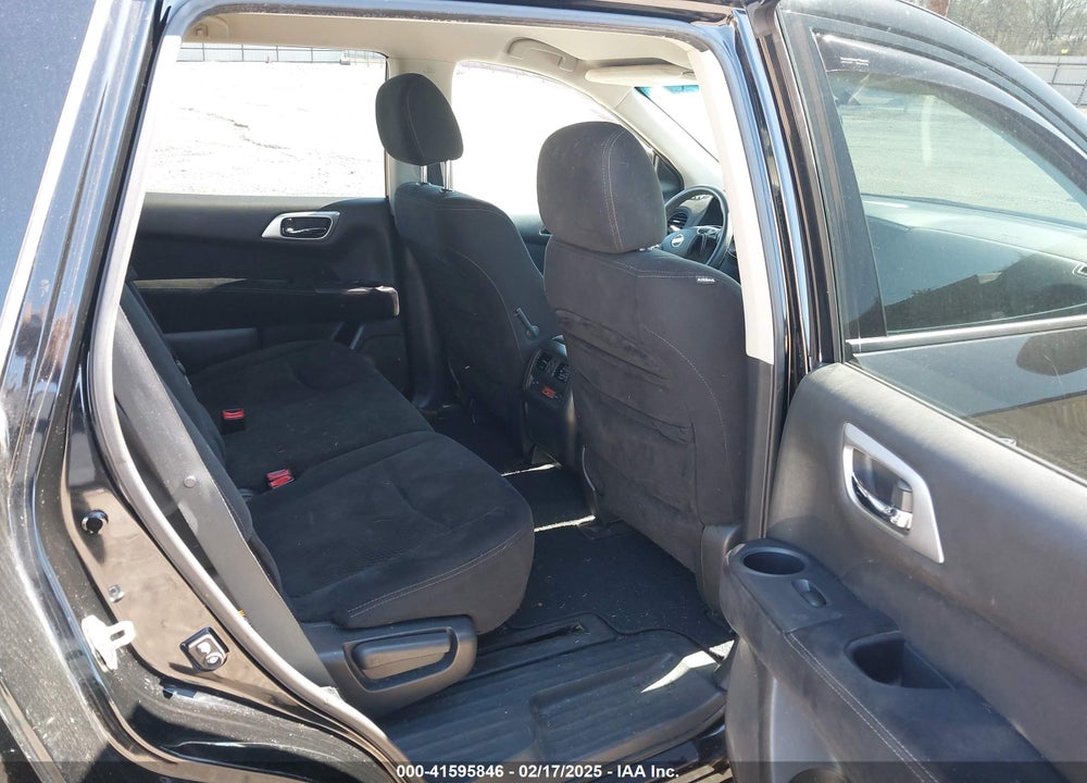 2013 NISSAN PATHFINDER S VIN: 5N1AR2MN7DC683679