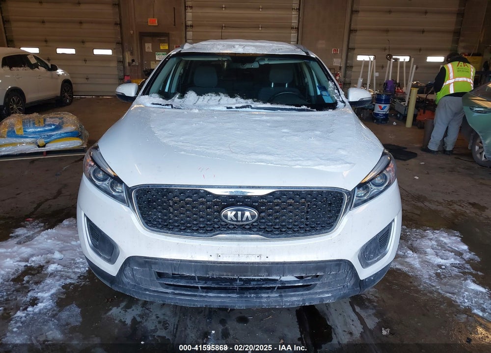 2016 KIA SORENTO 2.4L LX VIN: 5XYPG4A34GG056926