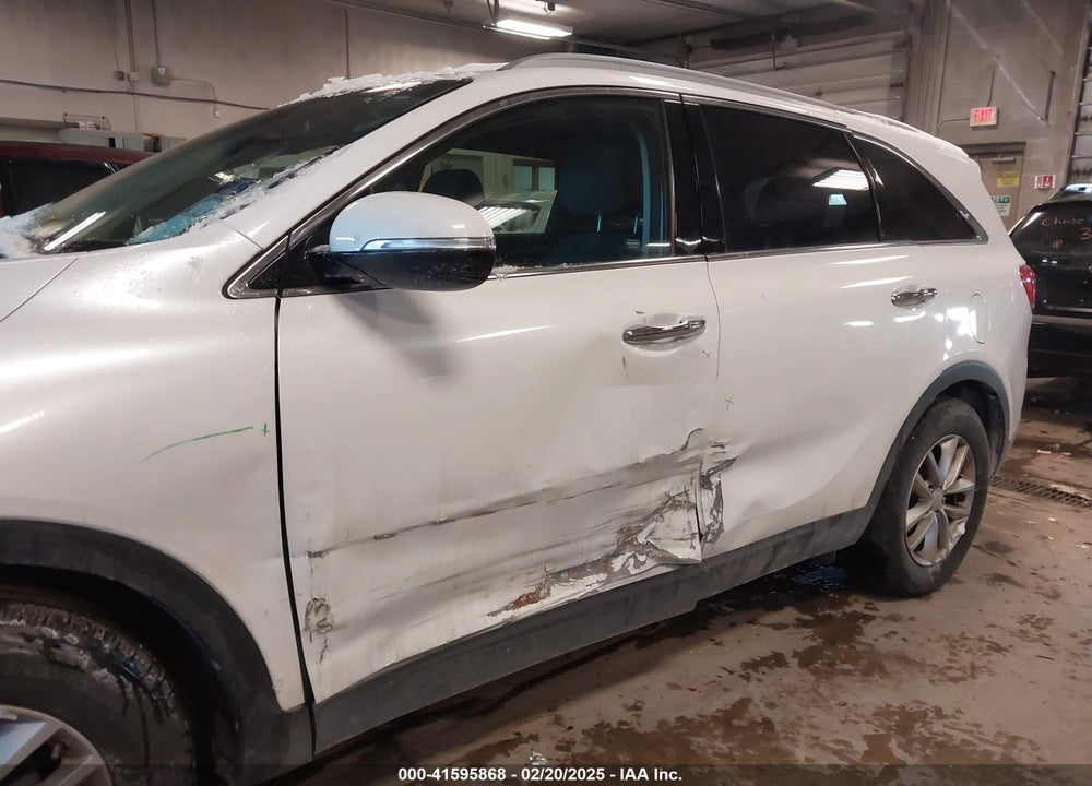 2016 KIA SORENTO 2.4L LX VIN: 5XYPG4A34GG056926
