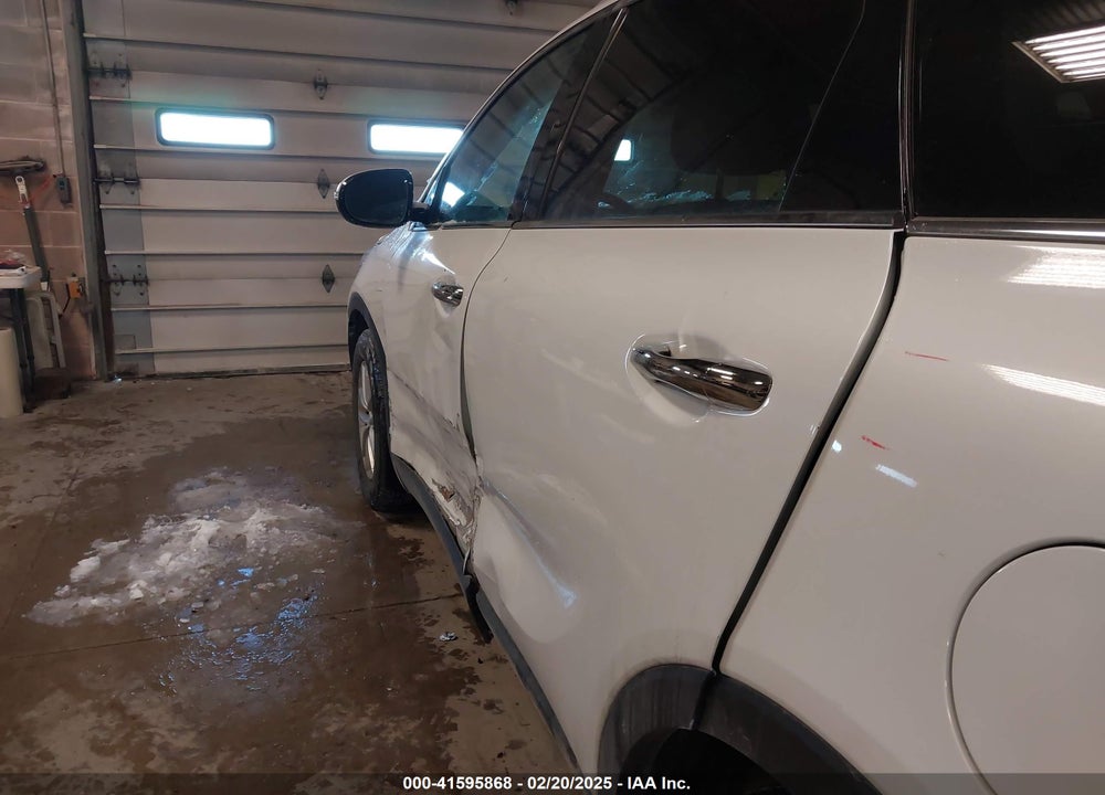 2016 KIA SORENTO 2.4L LX VIN: 5XYPG4A34GG056926