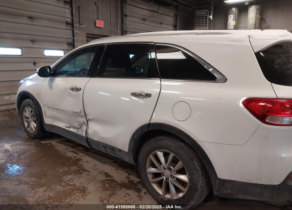 2016 KIA SORENTO 2.4L LX VIN: 5XYPG4A34GG056926
