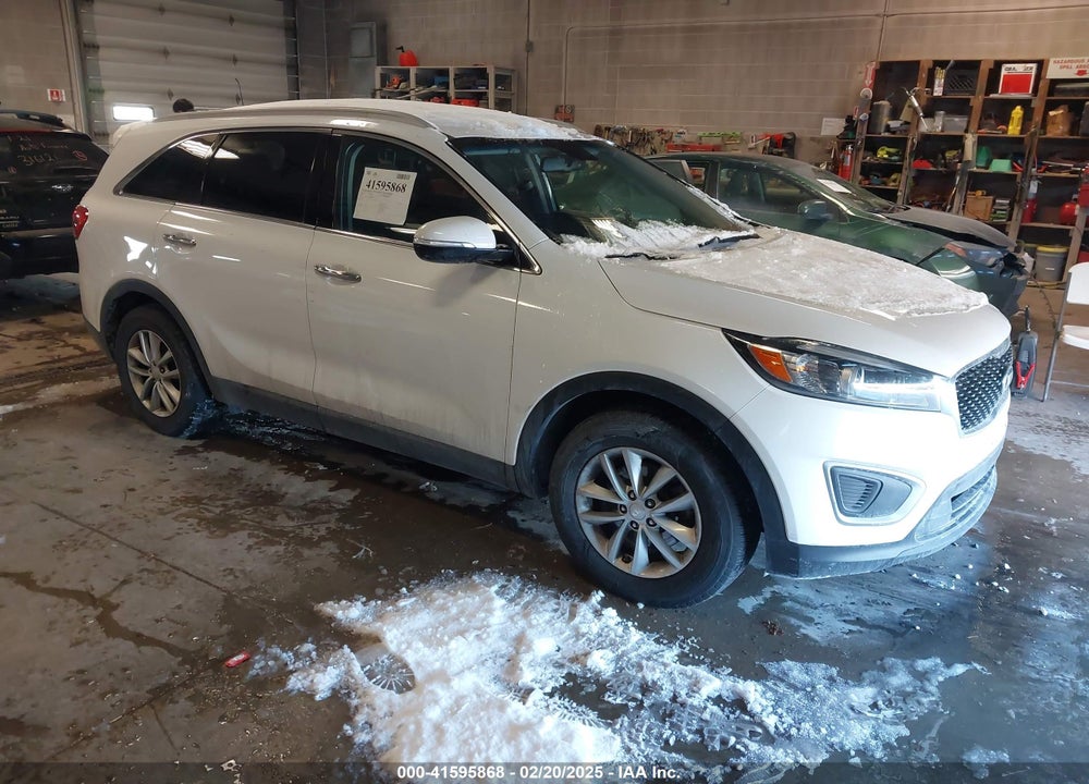 2016 KIA SORENTO 2.4L LX VIN: 5XYPG4A34GG056926