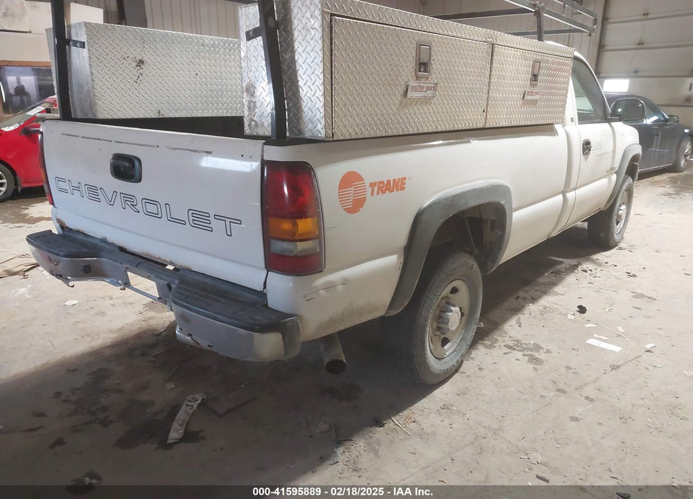 2002 CHEVROLET SILVERADO 2500HD VIN: 1GCHC24U82E178585