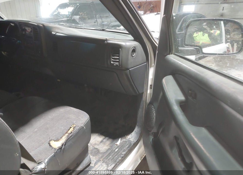 2002 CHEVROLET SILVERADO 2500HD VIN: 1GCHC24U82E178585