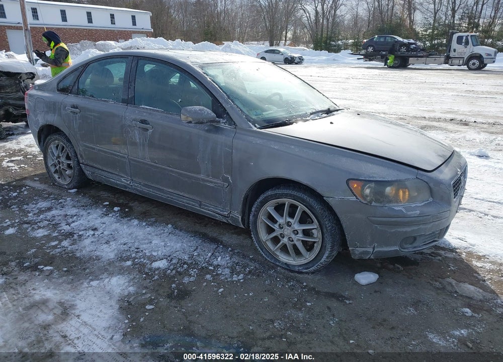 2005 VOLVO S40 T5 AWD VIN: YV1MH682052065116