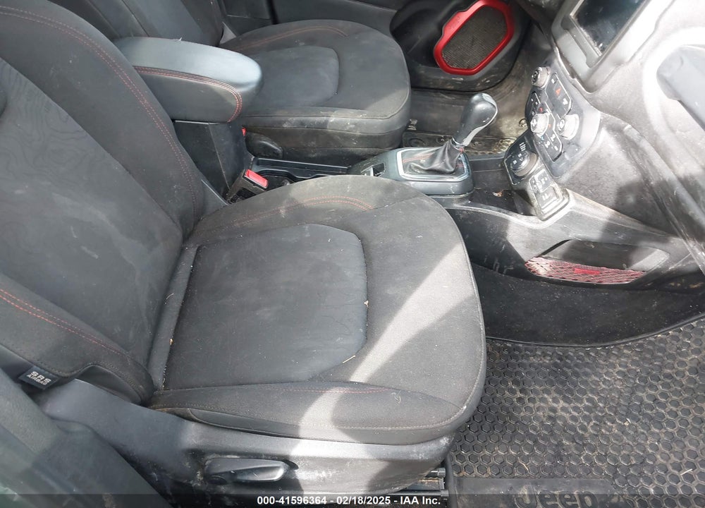 2018 JEEP RENEGADE VIN: ZACCJBCB8JPH54696