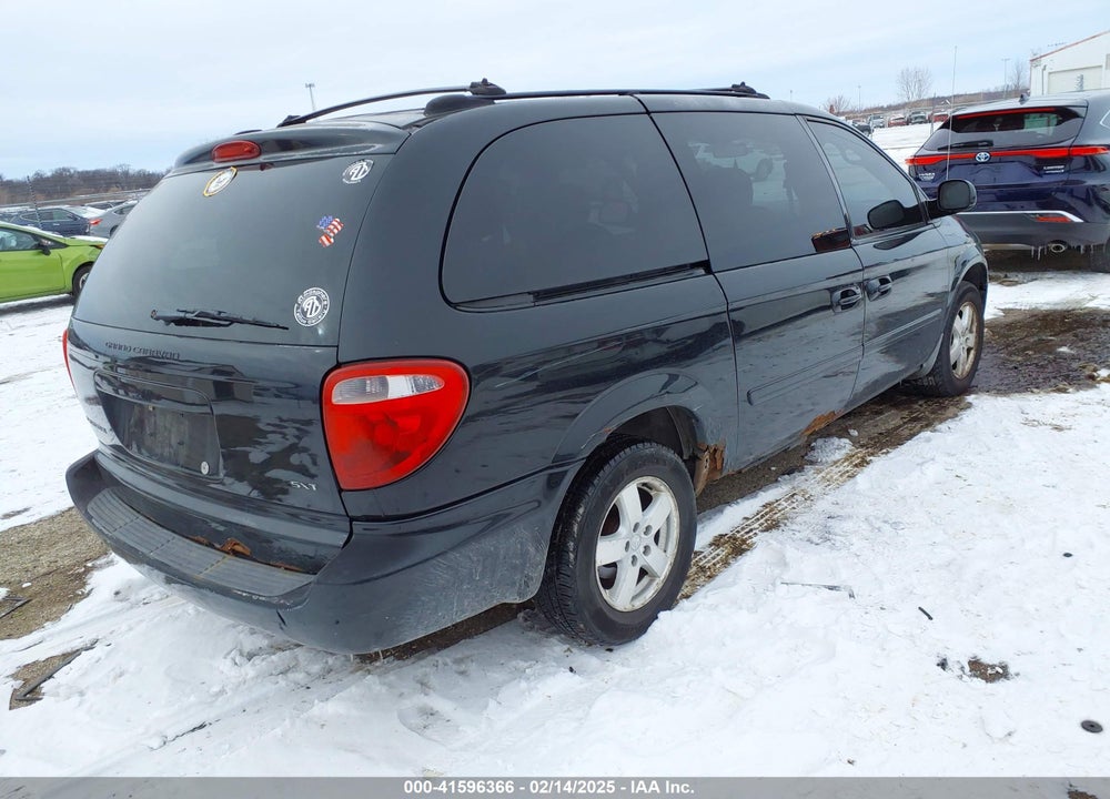 2005 DODGE GRAND CARAVAN SXT VIN: 2D4GP44L25R405315
