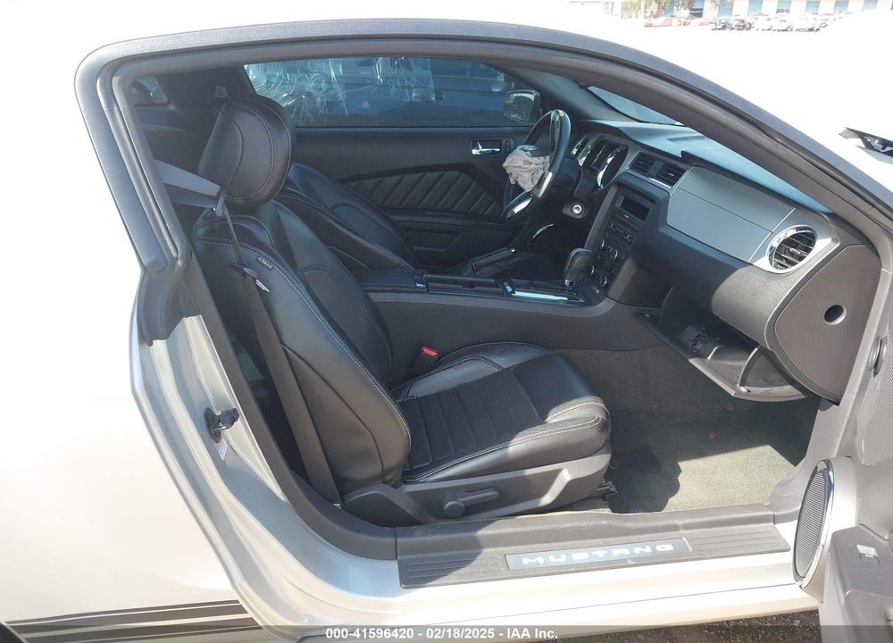 2014 FORD MUSTANG VIN: 1ZVBP8AM8E5212740