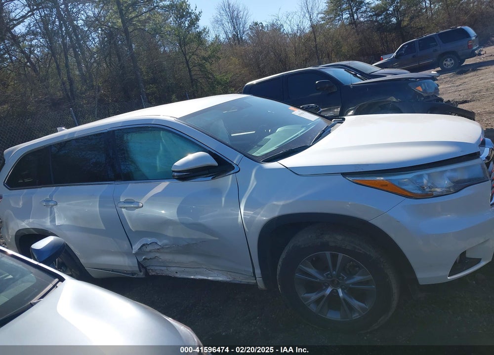 2015 TOYOTA HIGHLANDER VIN: 5TDZKRFH4FS099110
