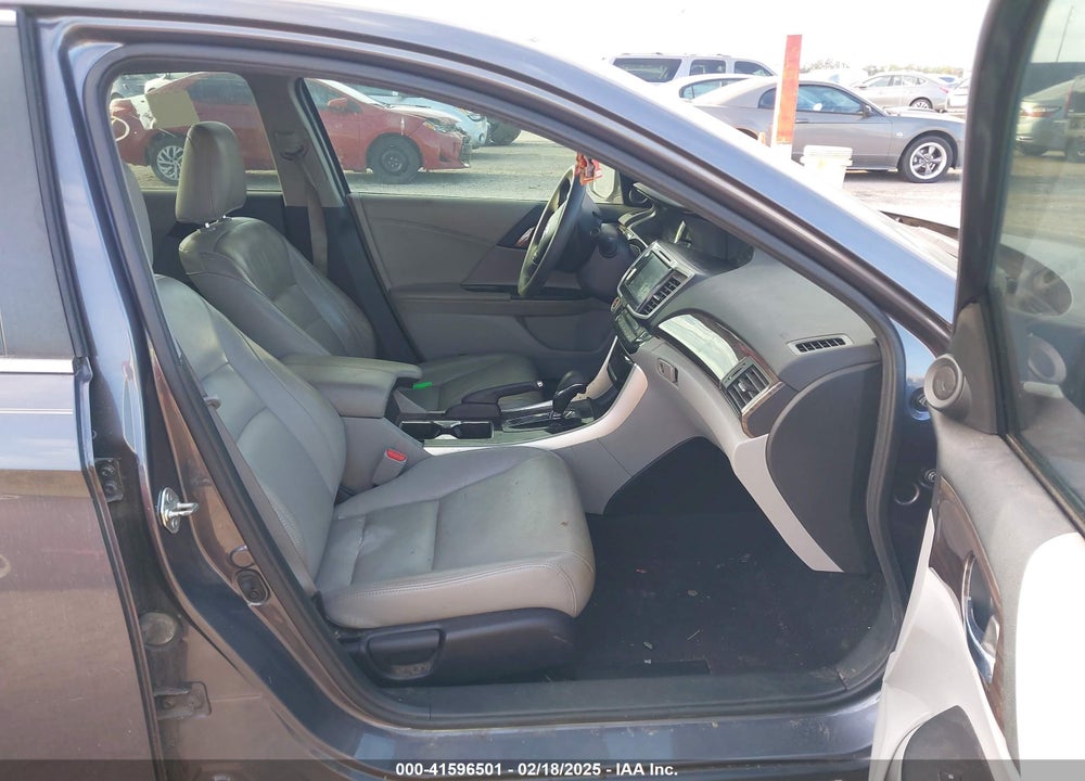 2016 HONDA ACCORD VIN: 1HGCR2F02GA002859