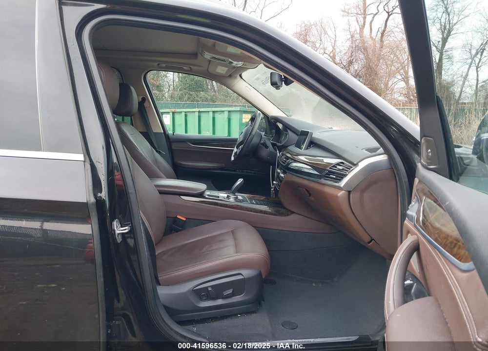 2015 BMW X5 VIN: 5UXKS4C5XF0N11109