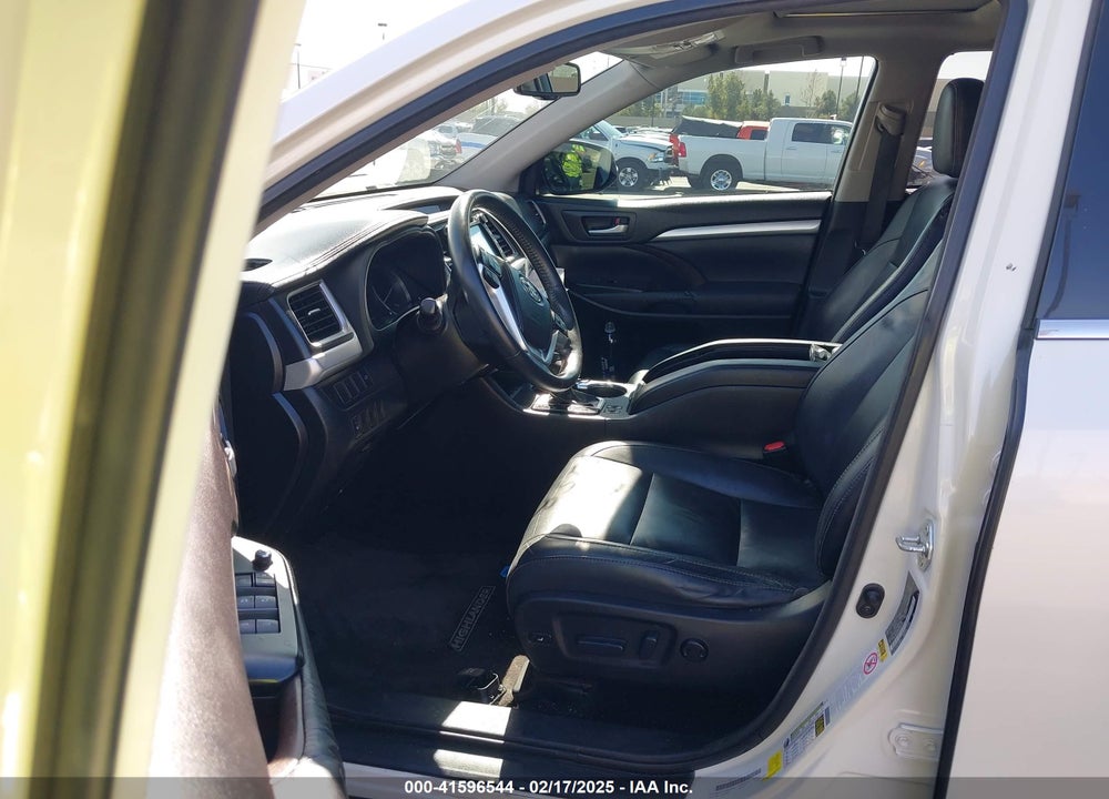 2015 TOYOTA HIGHLANDER XLE V6 VIN: 5TDKKRFH4FS065945