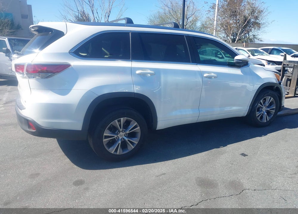2015 TOYOTA HIGHLANDER XLE V6 VIN: 5TDKKRFH4FS065945