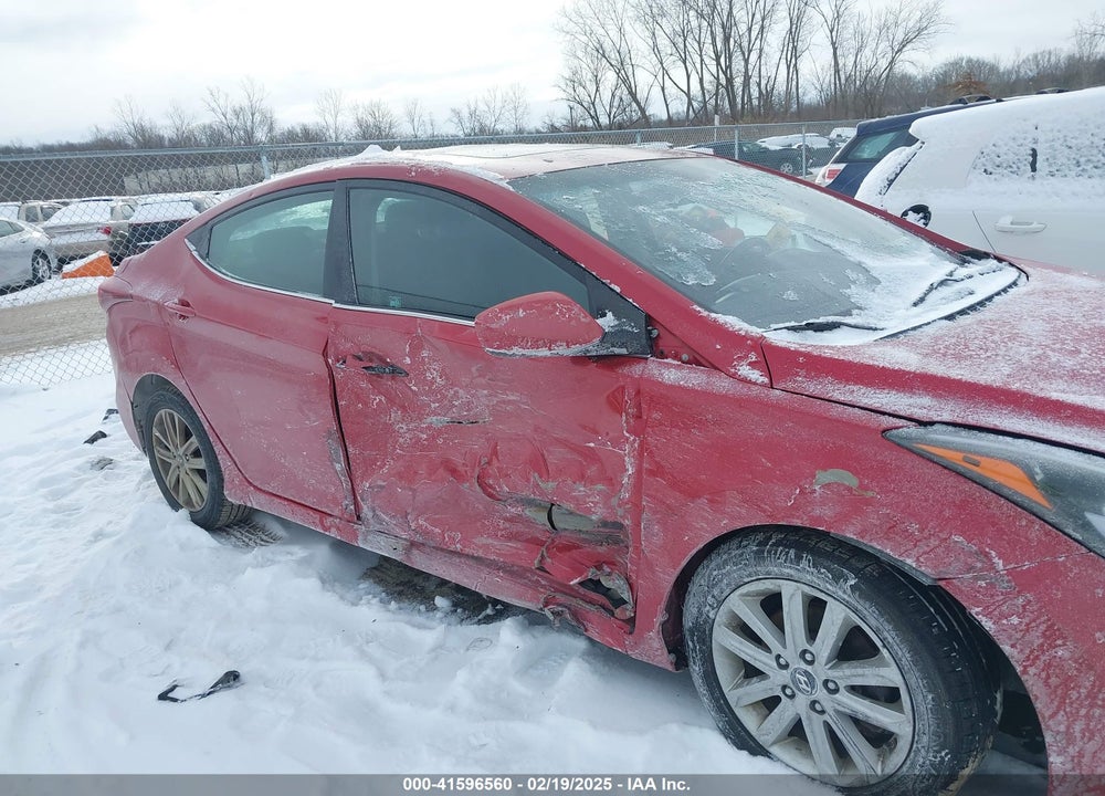 2015 HYUNDAI ELANTRA VIN: KMHDH4AE5FU392837