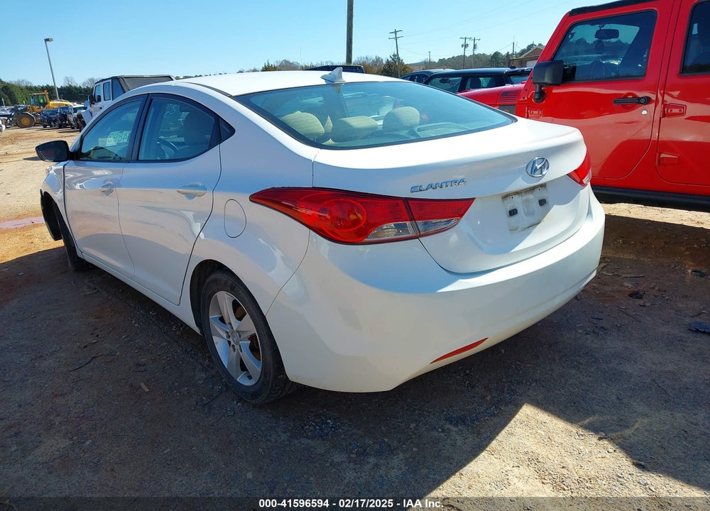 2013 HYUNDAI ELANTRA VIN: 5NPDH4AE2DH353022