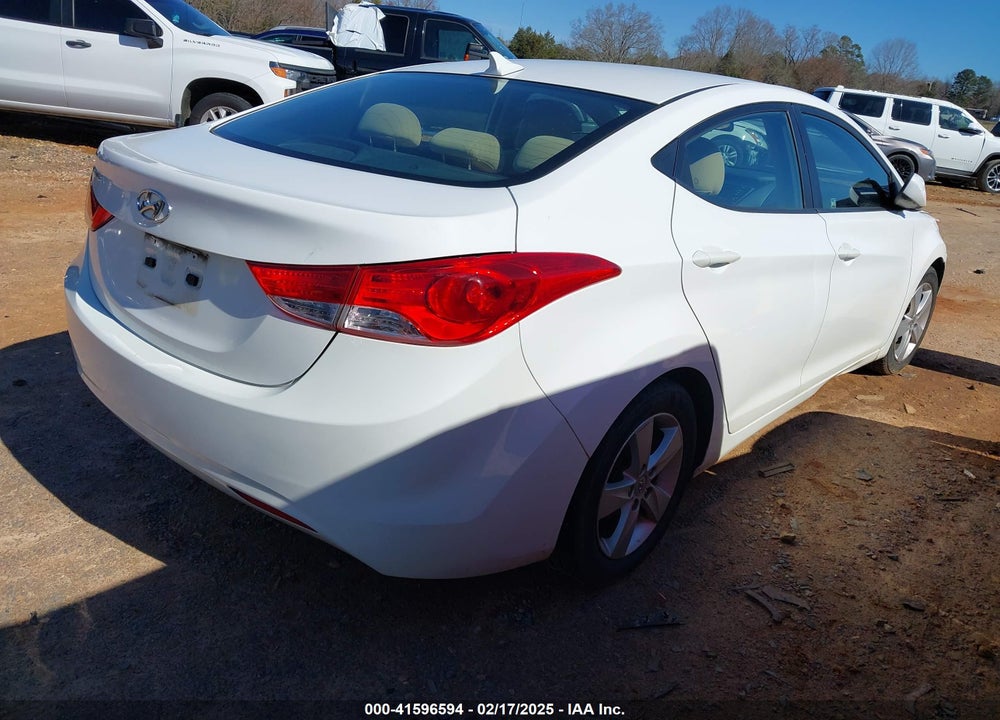 2013 HYUNDAI ELANTRA VIN: 5NPDH4AE2DH353022